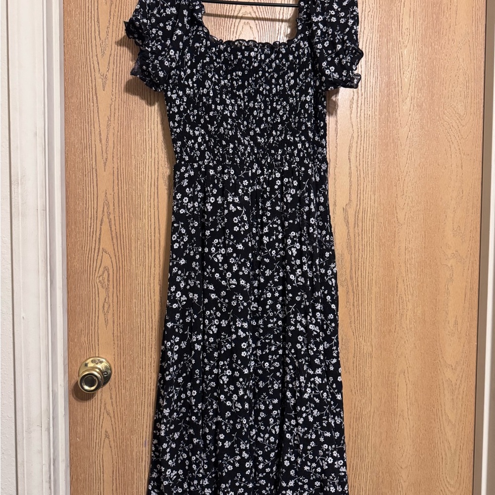 Siren Lily Black and White Floral Midi Dress